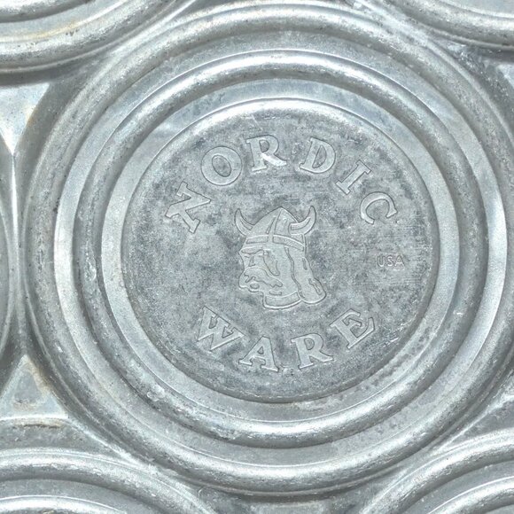 Nordic Ware cast aluminum insect mini pancake pan - Picture 5 of 5